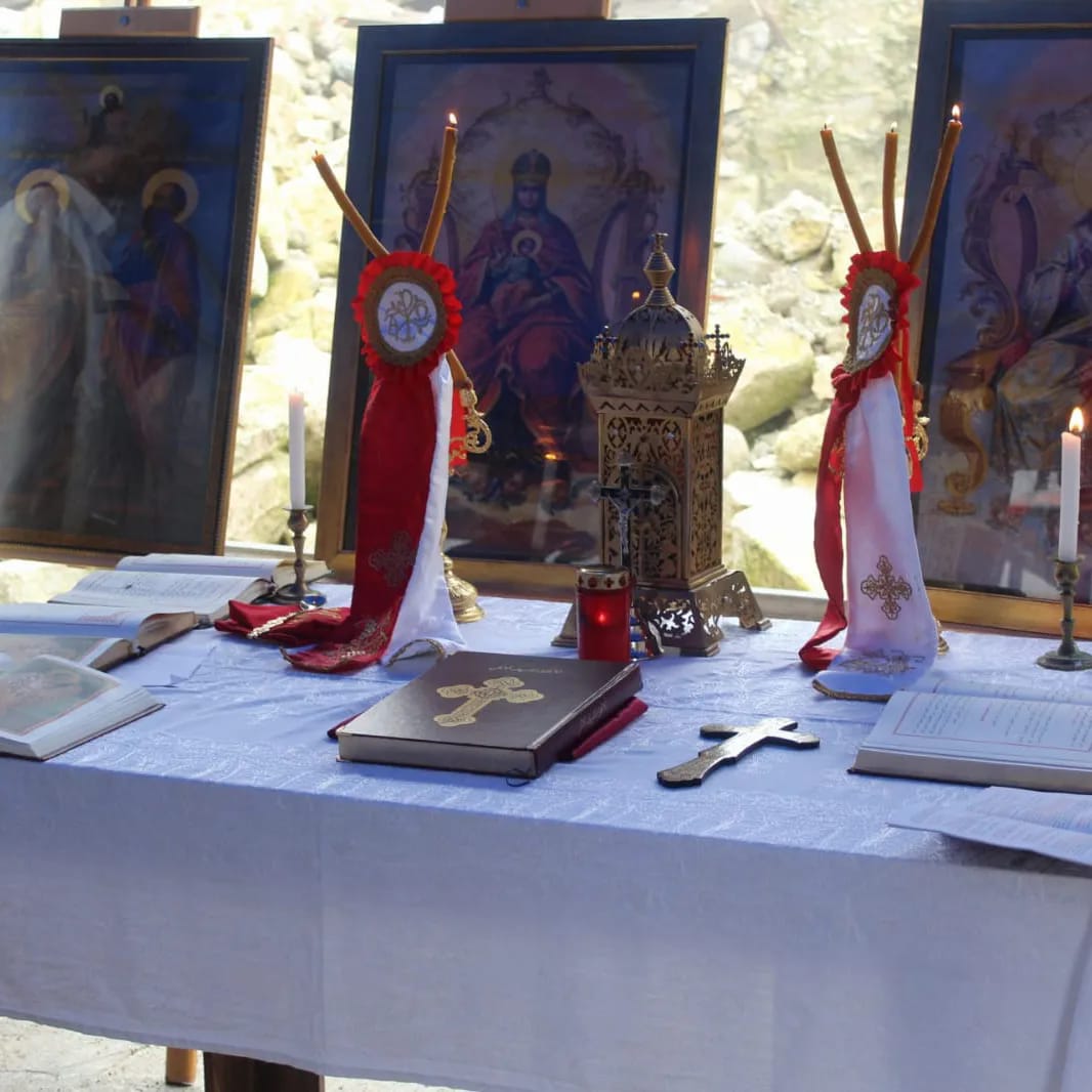 Antakya'da Rum Ortodoks Kilisesi'nde depremde ölenler anıldı